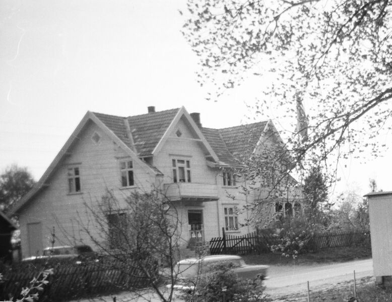 Fil:5000 0568-fossheim landhandel.jpg